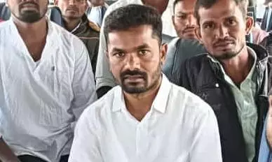 Newspaper Distributors Air Their Vows; Seek Remedy