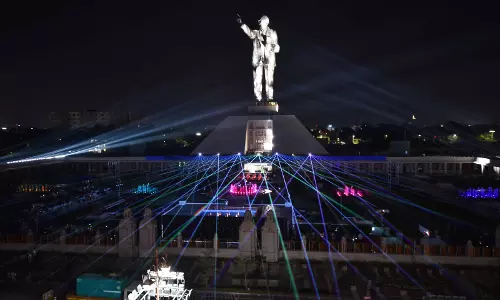 Impressive laser show enthrals public in Vijayawada