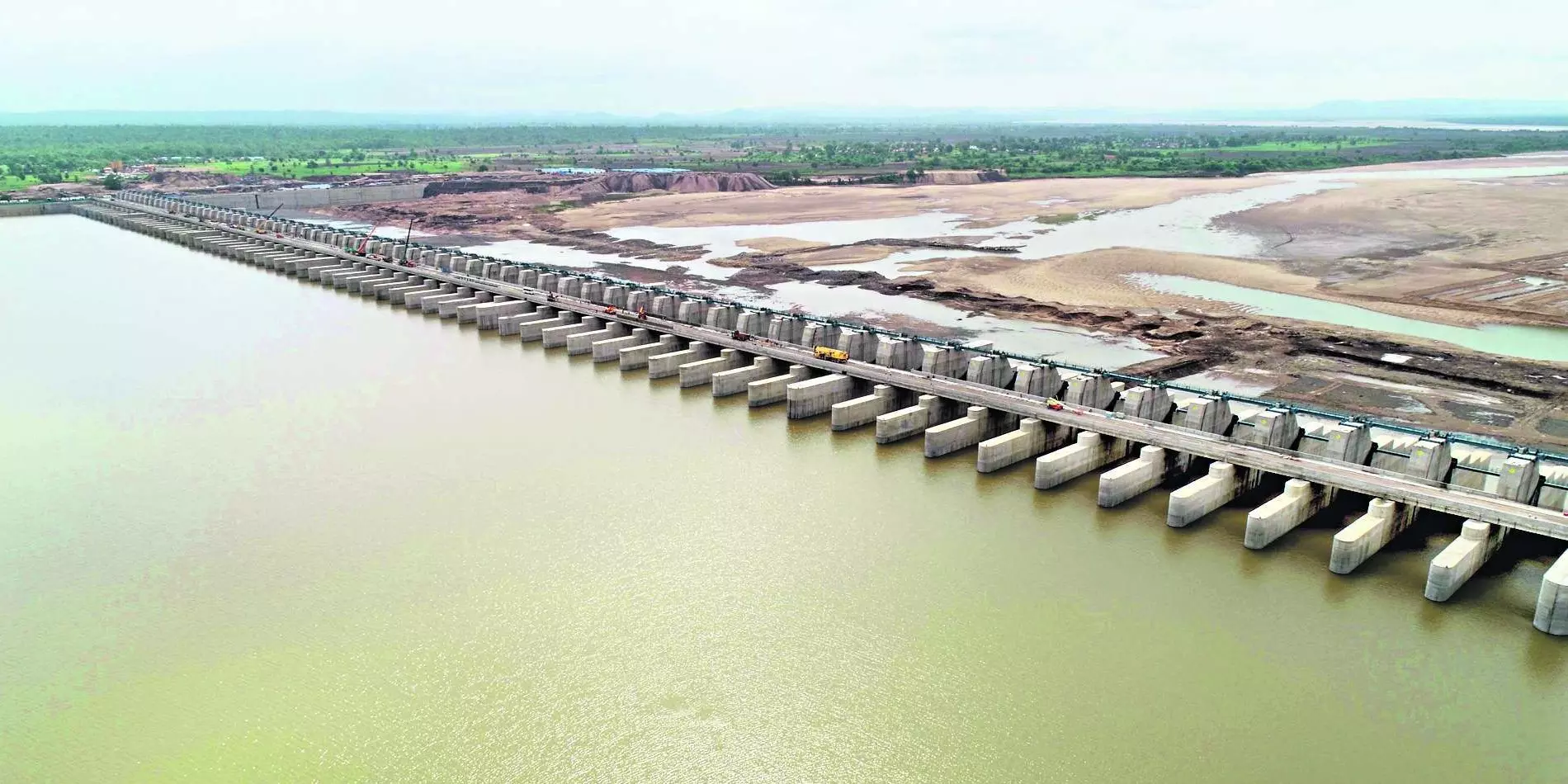 Criminal negligence of BRS govt led to collapse of KLIS barrages:Uttam