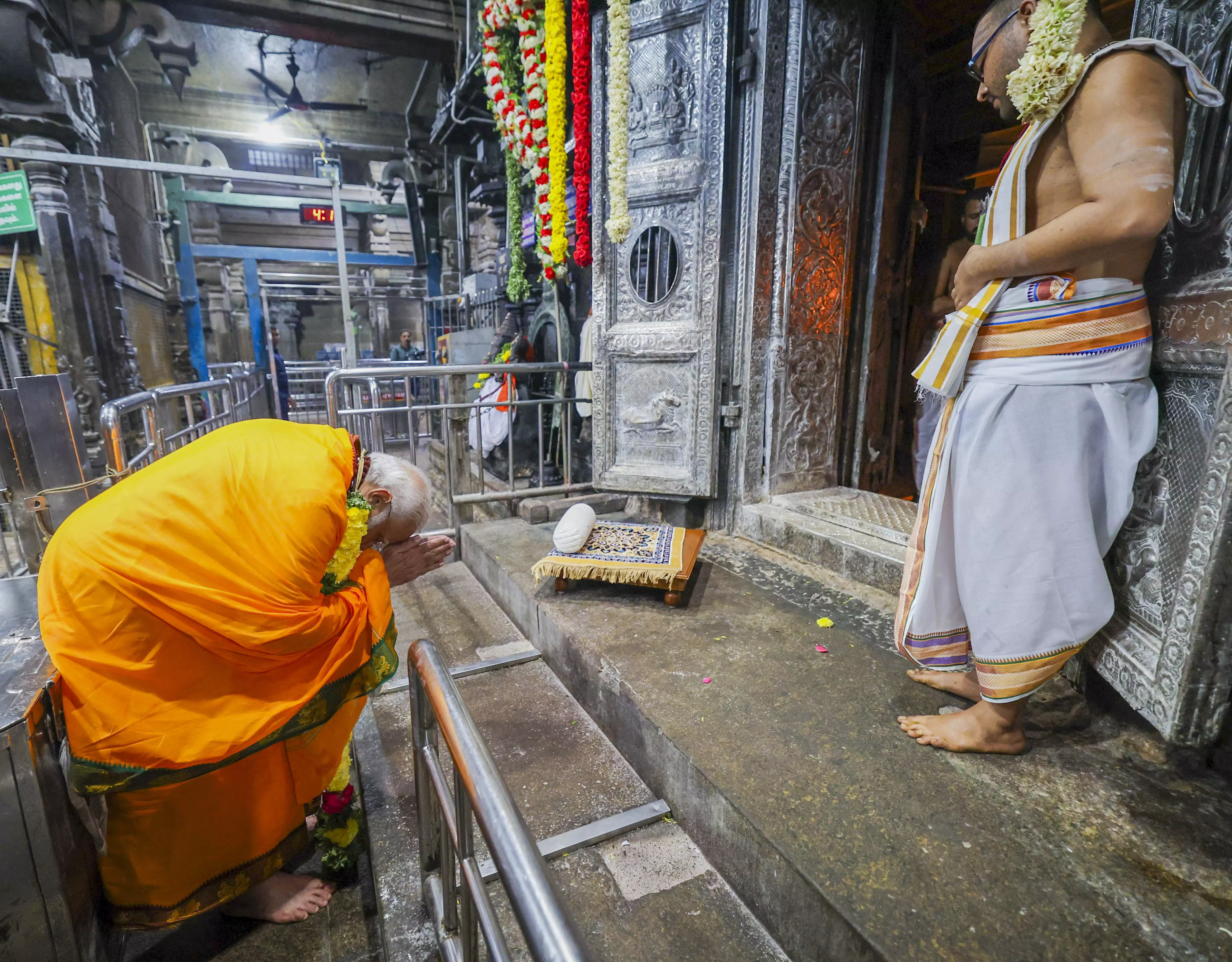 Modi Visits Tamil Nadu Temples Ahead of Ram Temple Inauguration