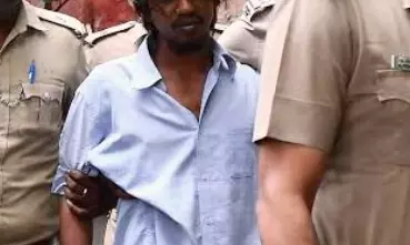 TN: Chargesheet Against Accused in Petrol Bomb Hurling at Raj Bhavan