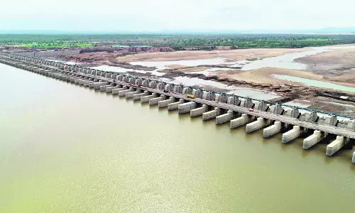 Criminal negligence of BRS govt led to collapse of KLIS barrages:Uttam