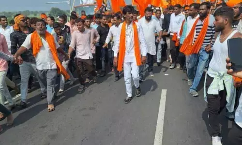 Maratha Quota Activists Start March to Mumbai