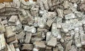 Vizag District Police Seize SUV with Rs 2.07 Crore in 5 Bags