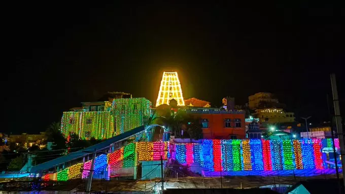 Congress leader Hanumantha Rao holds pooja after darshan of Lord Rama