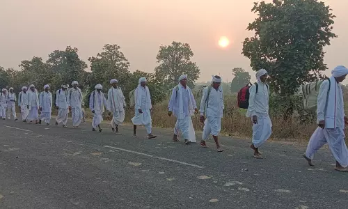 Mesram clan Adivasis begin padayatra to fetch Gangajal for Abhishekam on ‘naga’ god Nagoba