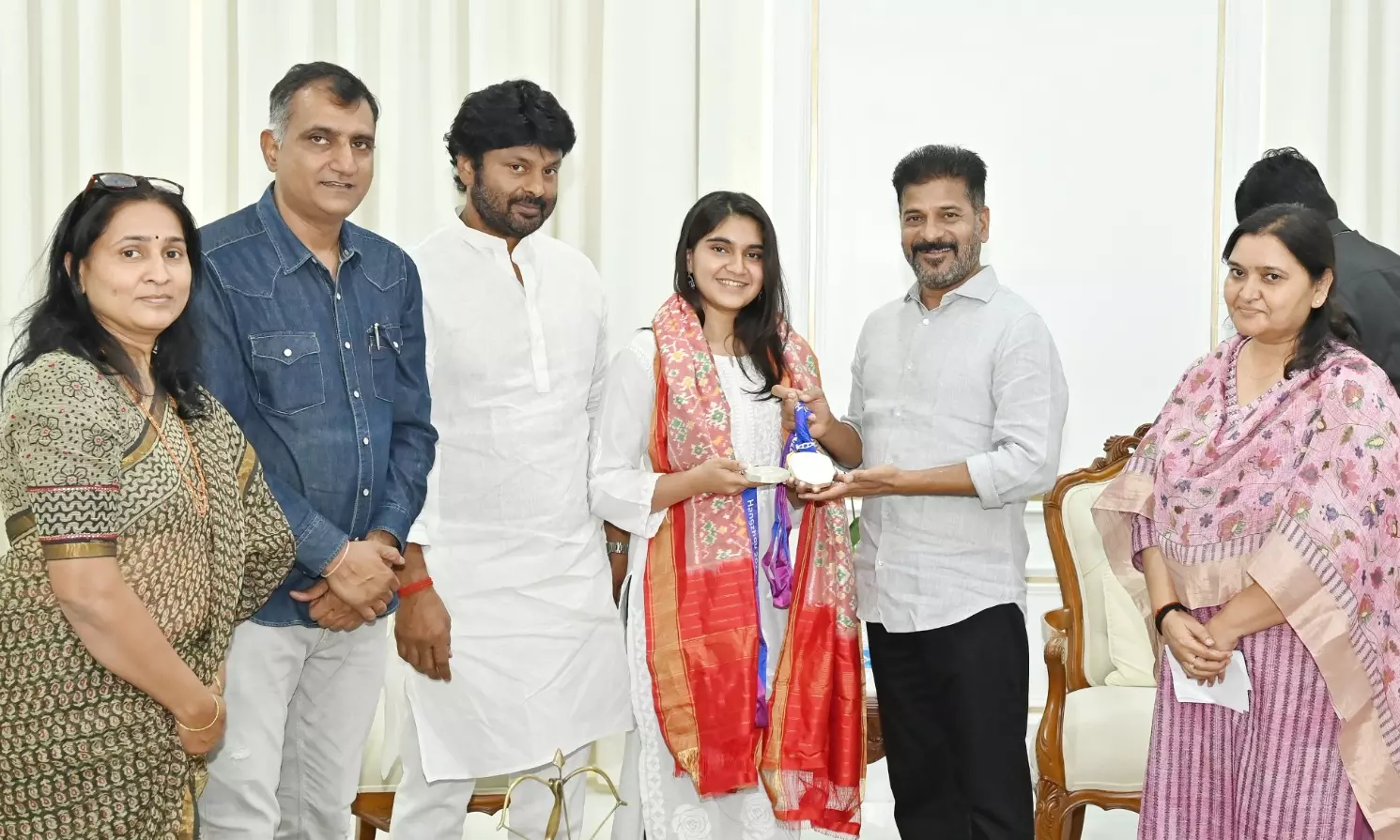 Top Sportspersons Meet CM Revanth Top Sportspersons Meet CM Revanth