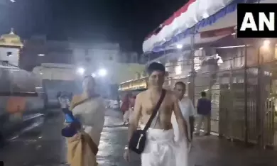 Cricketer Srikanth offers prayers to Lord Venkateswara at Tirumala