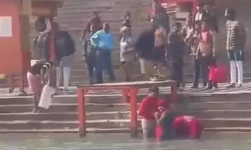 Parents Immerse Cancer-Stricken Child in Ganga, Resulting in Death