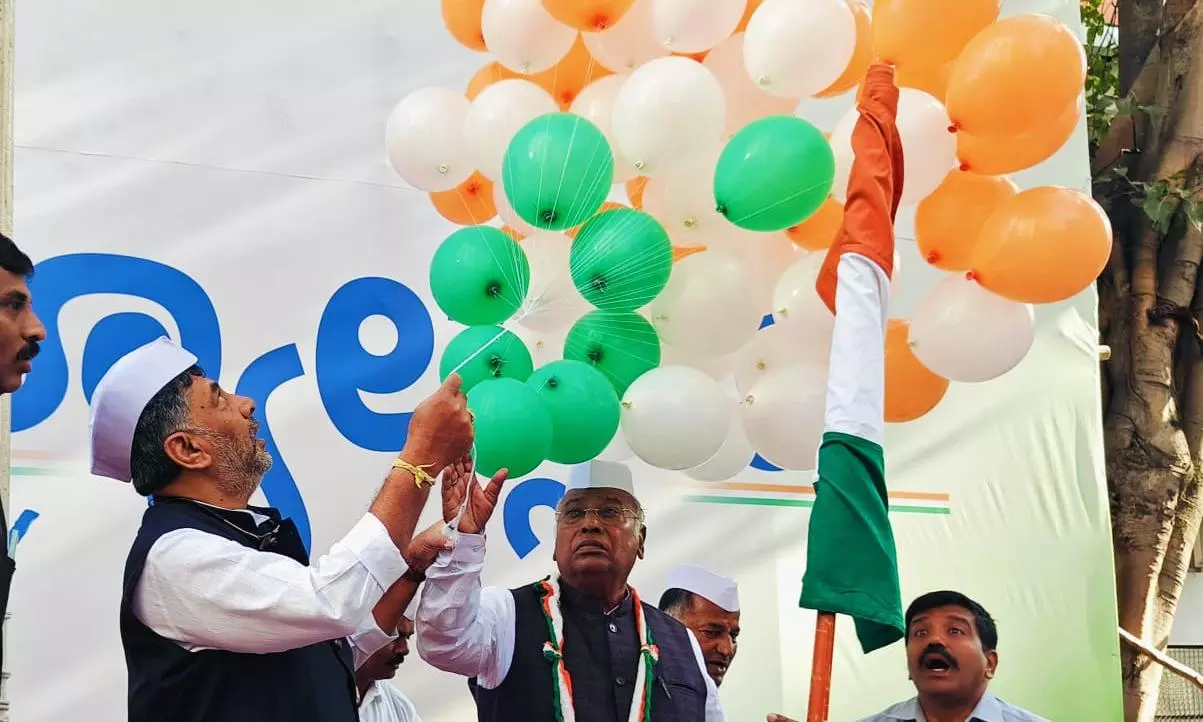 AICC President Kharge Accuses PM Modi of Being a Puppet to RSS AICC President Kharge Accuses PM Modi of Being a Puppet to RSS