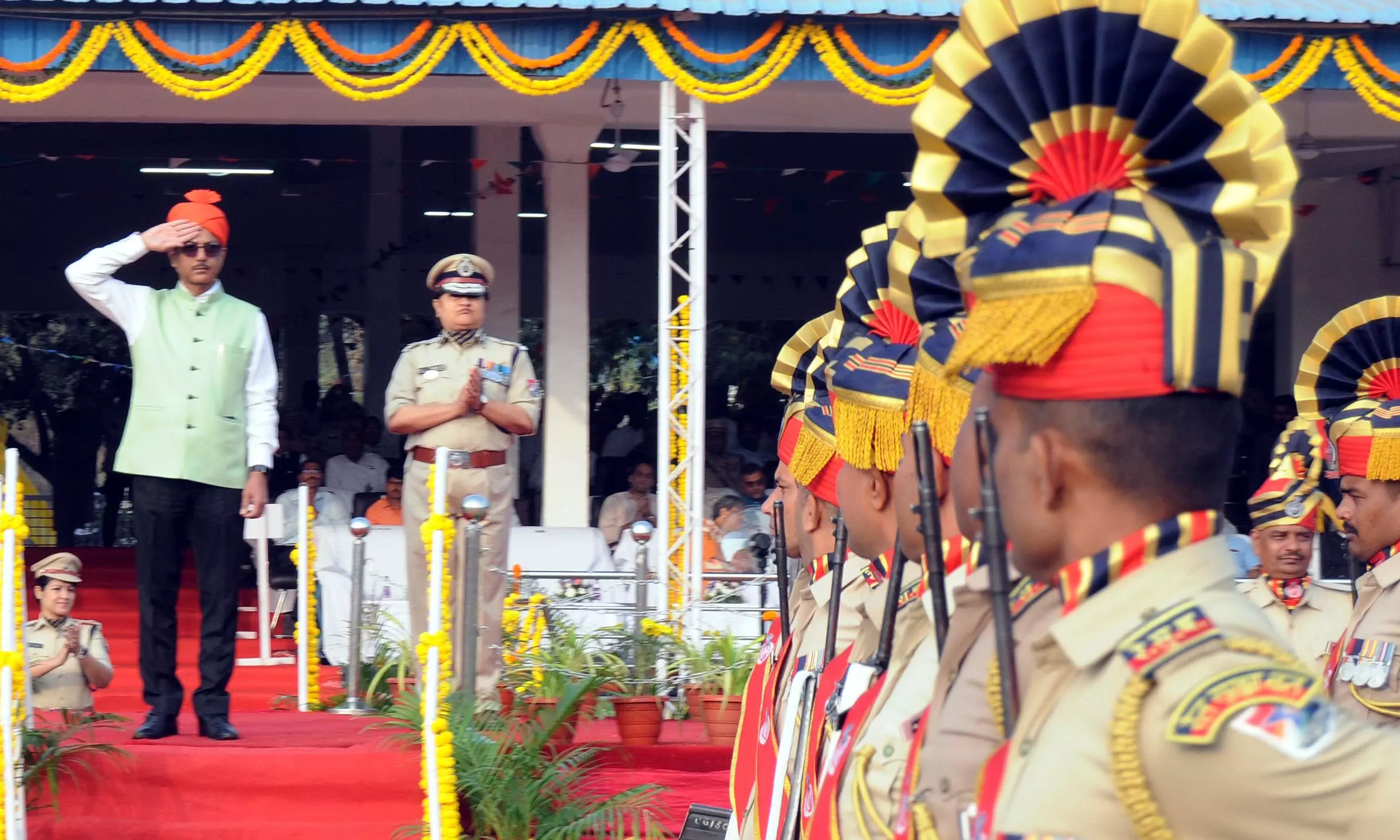 Transport Wings Celebrate R-Day