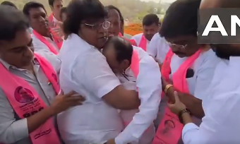 Former Dy CM Mahmood Ali faints during Republic Day celebrations