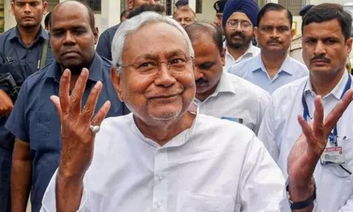 Nitish Kumar Set to Join NDA, Sworn in as Bihar CM Nitish Kumar Set to Join NDA, Sworn in as Bihar CM