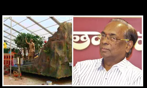 Telugu filmmaker pens lyrics for Telangana Tableau