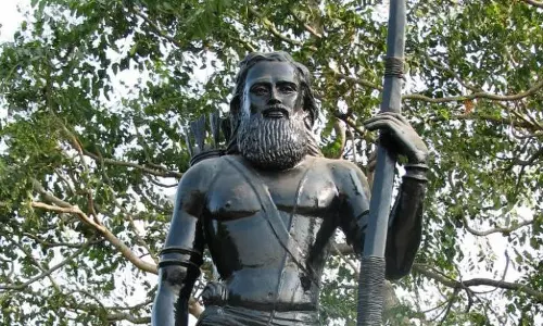 Alluri,  Mallu Dora Statues Installed In ASR District