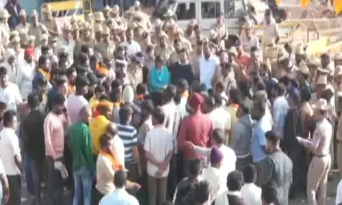 Tension Rises in Keregodu Over Saffron Flag Controversy