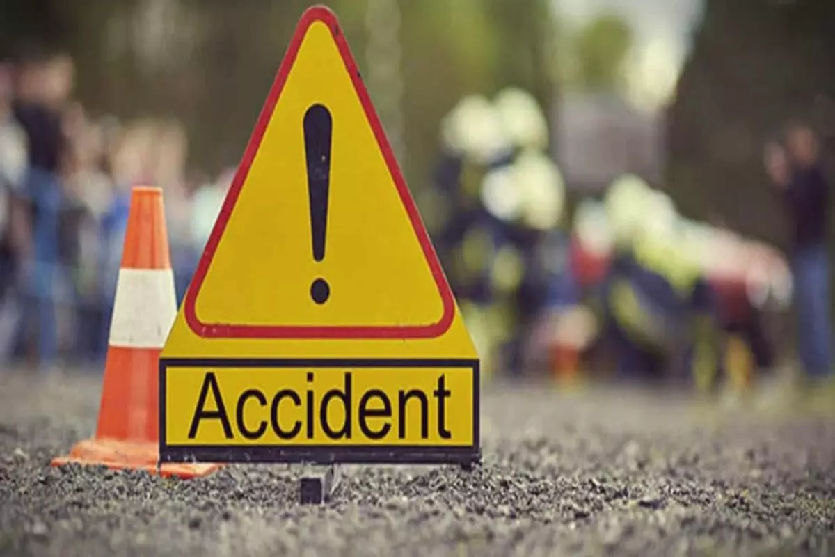 Four killed in RTC bus accident at Kakinada