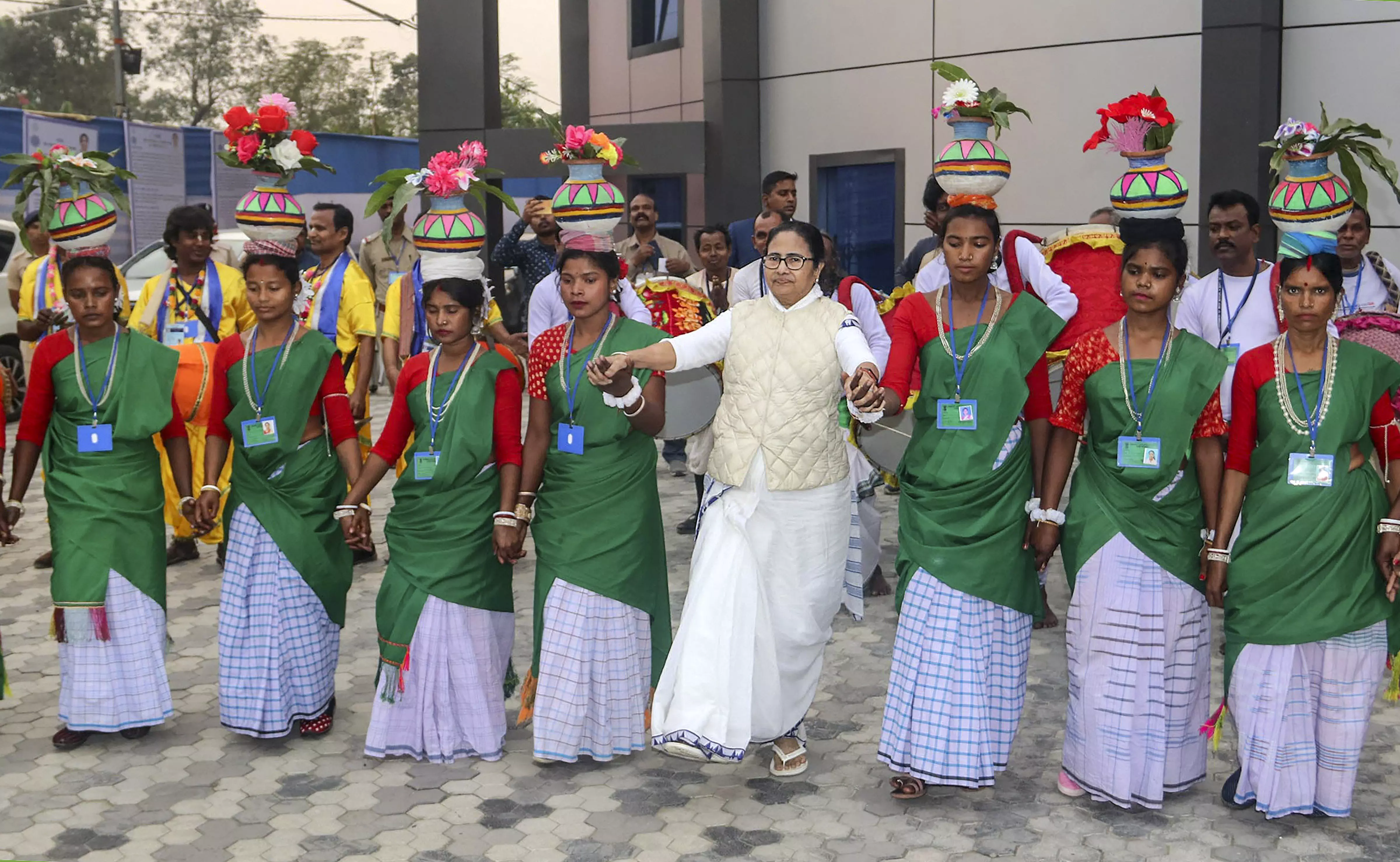 Mamata Asserts TMCs Superiority, Rejects Alliance with Congress