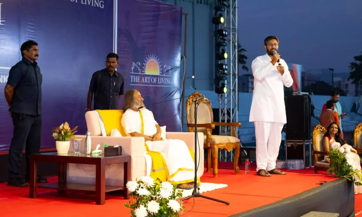 Over 50K GITAM Students Pledge Drug-Free India with Sri Sri Ravi Shankar