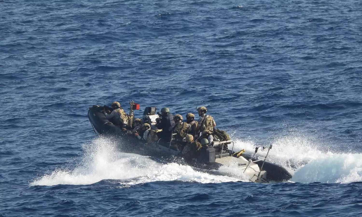 Navy saves Iranian fishing vessel from Somalian pirates Navy saves Iranian fishing vessel from Somalian pirates