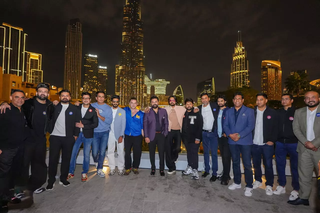 Indian Stars sizzle at CCL event at Burj Khalifa Dubai