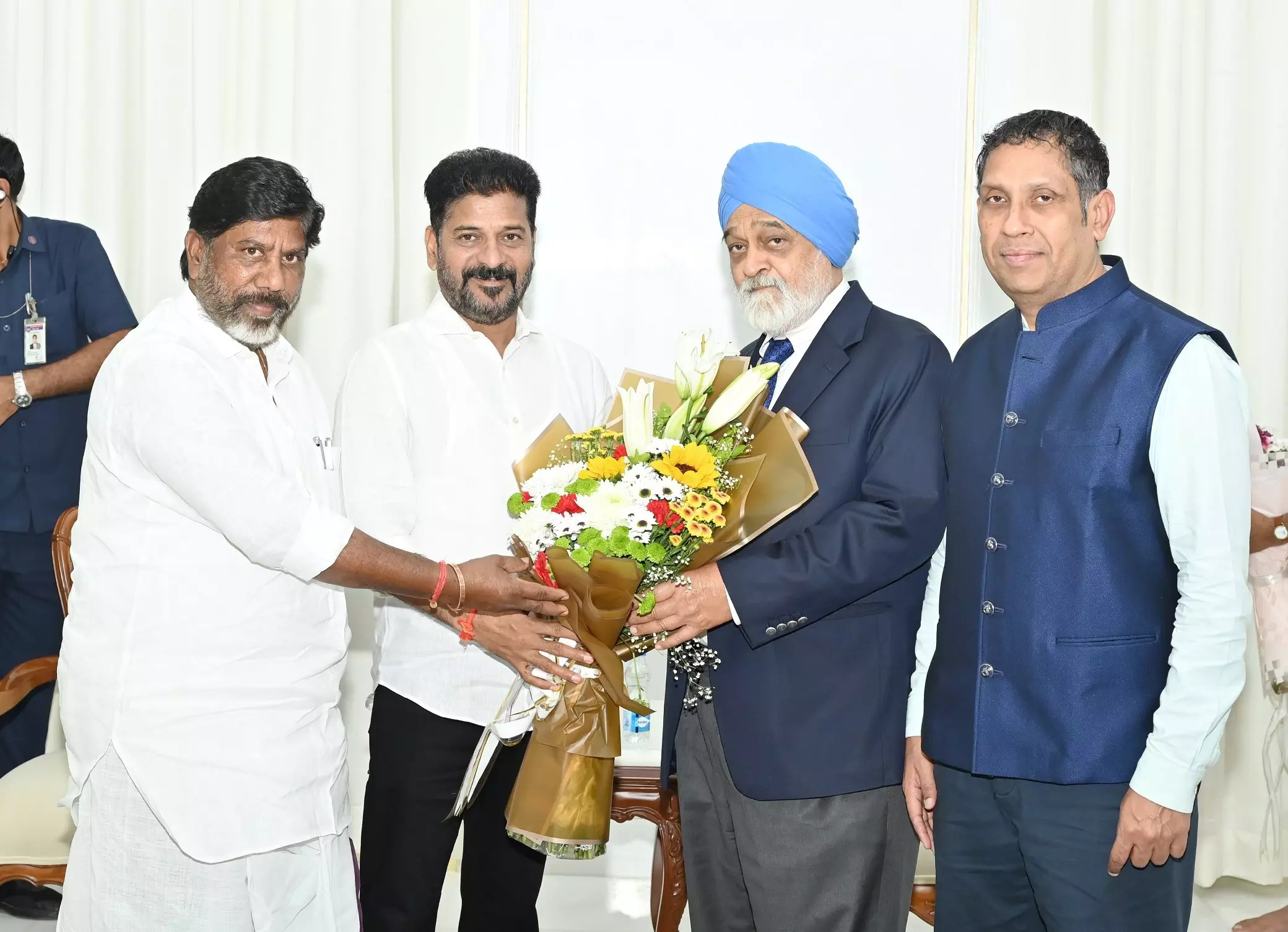 CM, Dy CM Seek Ahluwalia Help to Rescue TS from Debt CM, Dy CM Seek Ahluwalia Help to Rescue TS from Debt