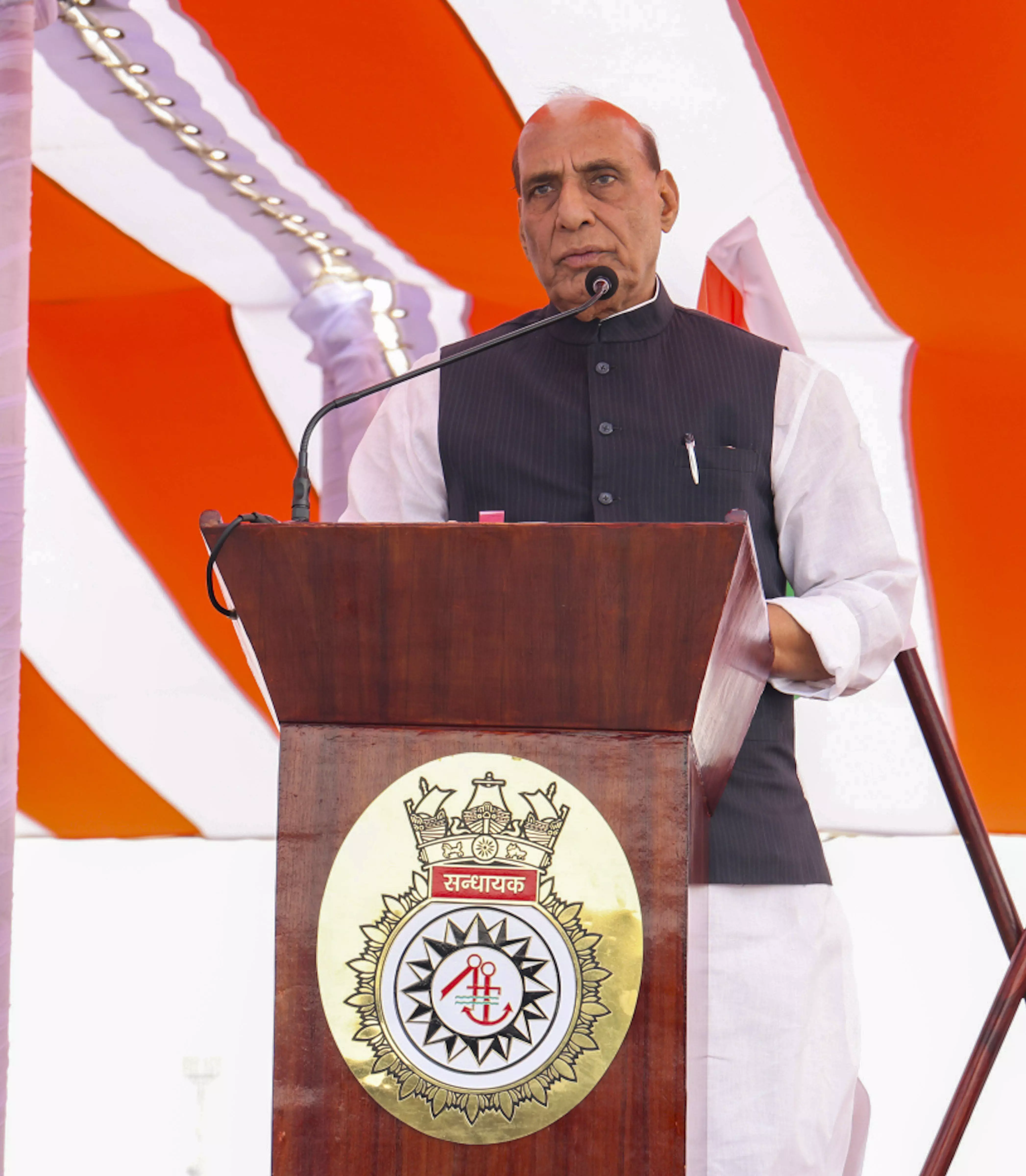 Navy firm in dealing with piracy, says defence minister Navy firm in dealing with piracy, says defence minister