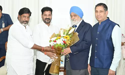 CM, Dy CM Seek Ahluwalia Help to Rescue TS from Debt CM, Dy CM Seek Ahluwalia Help to Rescue TS from Debt