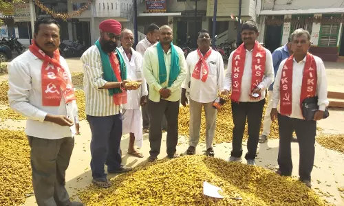 Rythu Sangham Seeks MSP for Turmeric