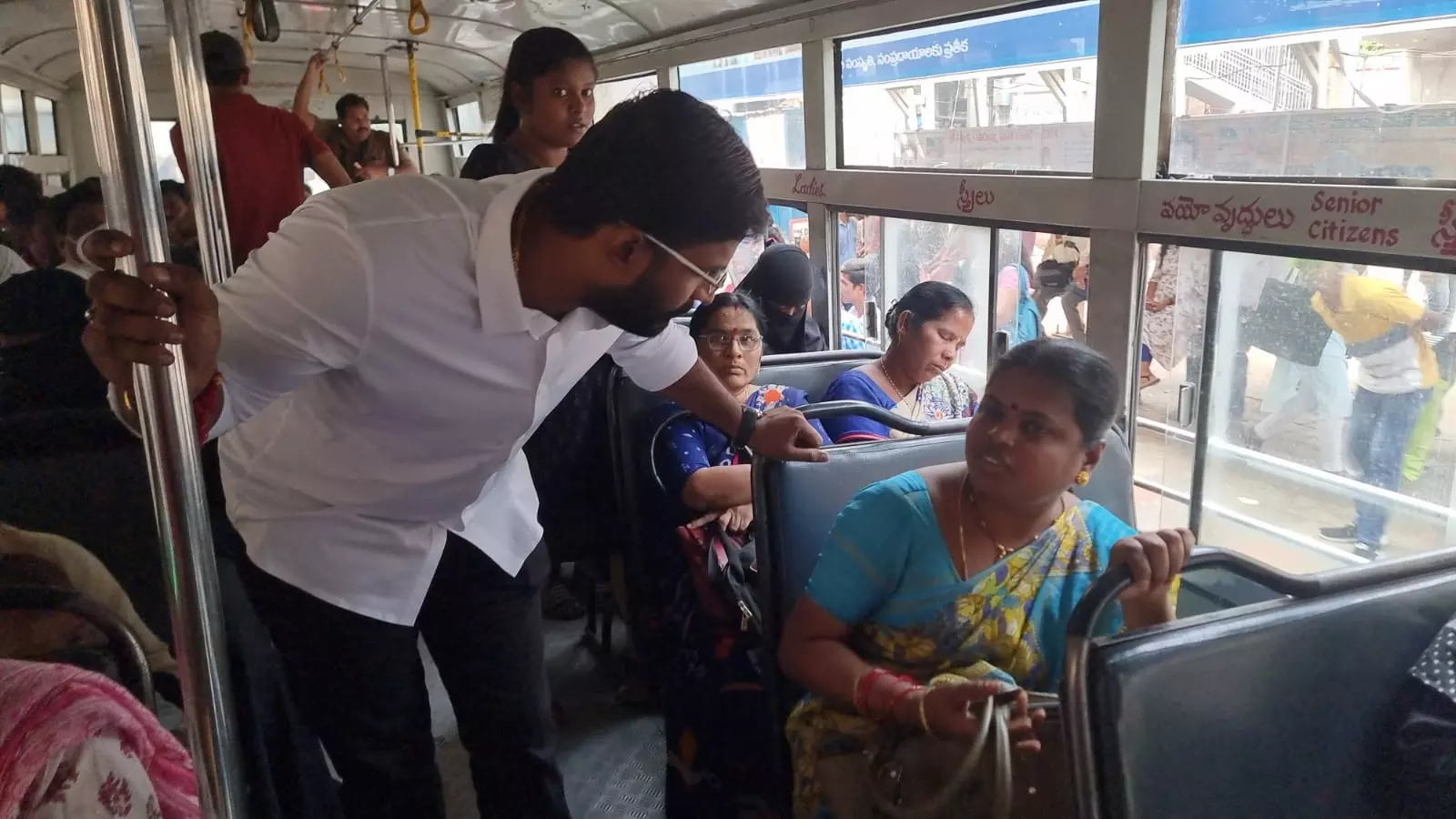 Congress Leader Venkat Balmoor Assesses Womens Travel on TSRTC Bus