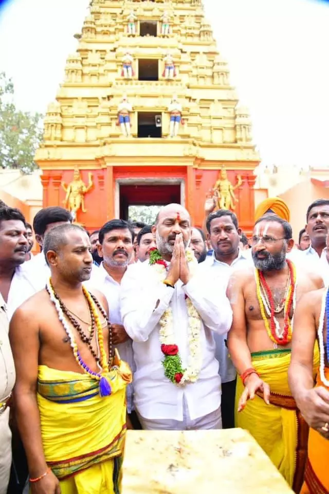 Bandi Kick Starts Praja Hitha Yatra From Kondagattu