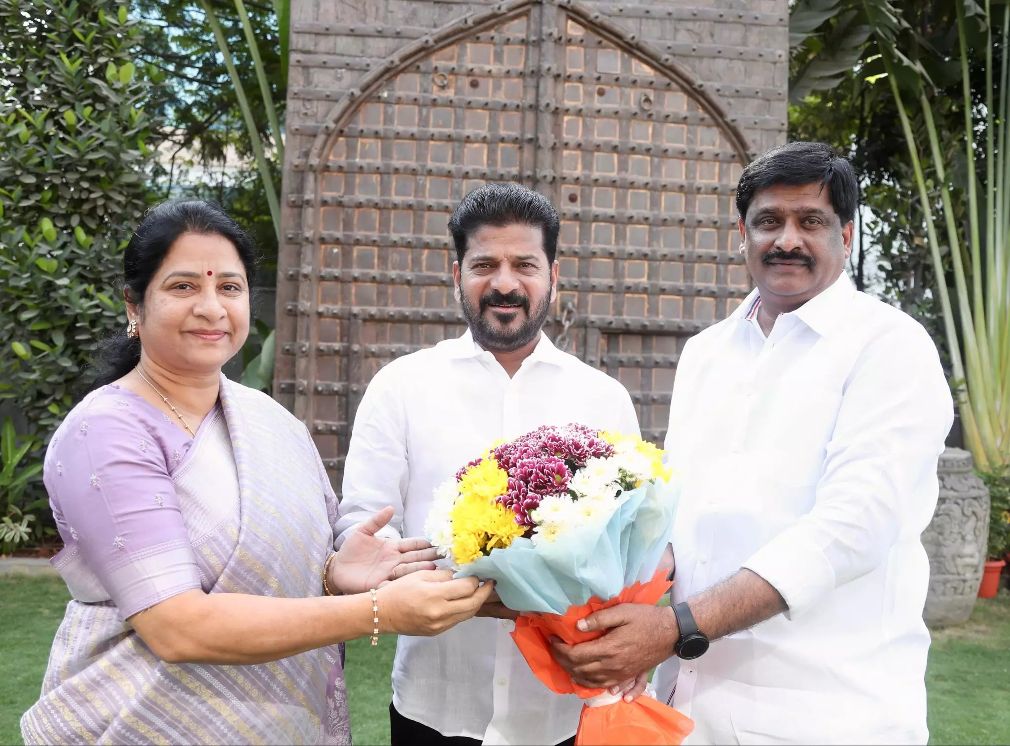 GHMC Deputy Mayor Srilatha Reddy Meets CM Revanth, To Join Congress