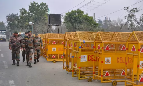 Talks with Centre inconclusive, farmers to go ahead with Delhi Chalo march