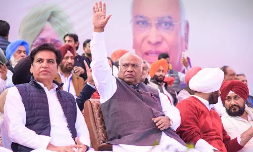 Kharge attacks Modi govt for curbing voice of farmers Kharge attacks Modi govt for curbing voice of farmers