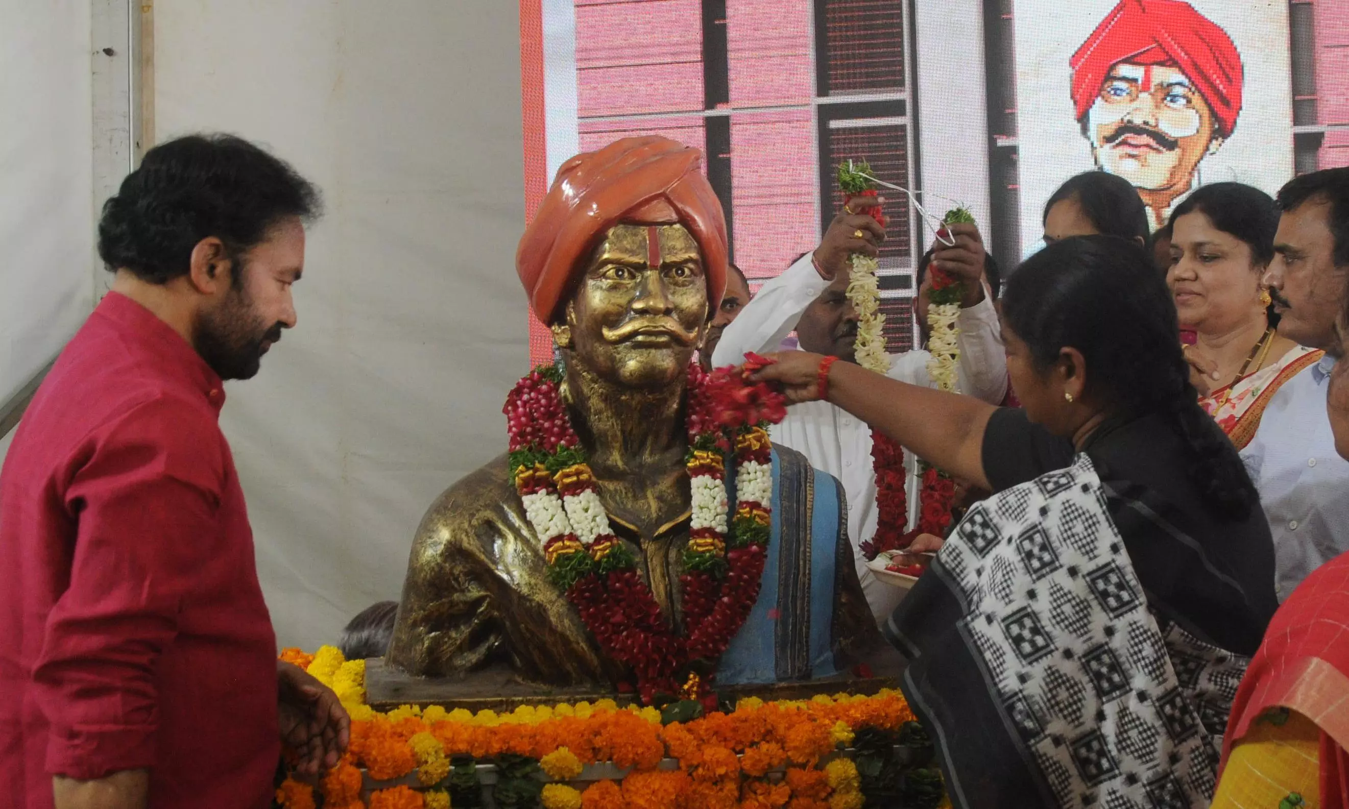 Kishan Reddy lays foundation for Ramji Gond tribal museum in city