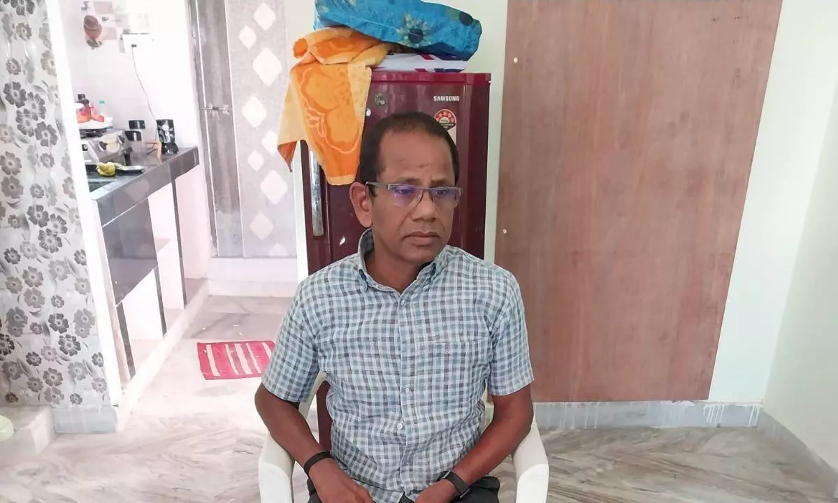 ACB Arrests Nalgonda Govt hospital Superintendent for Accepting Bribe