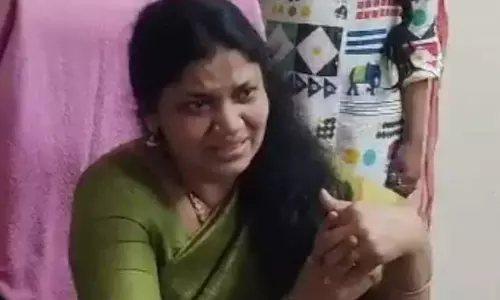 Tribal Department EE Held for Accepting Bribe