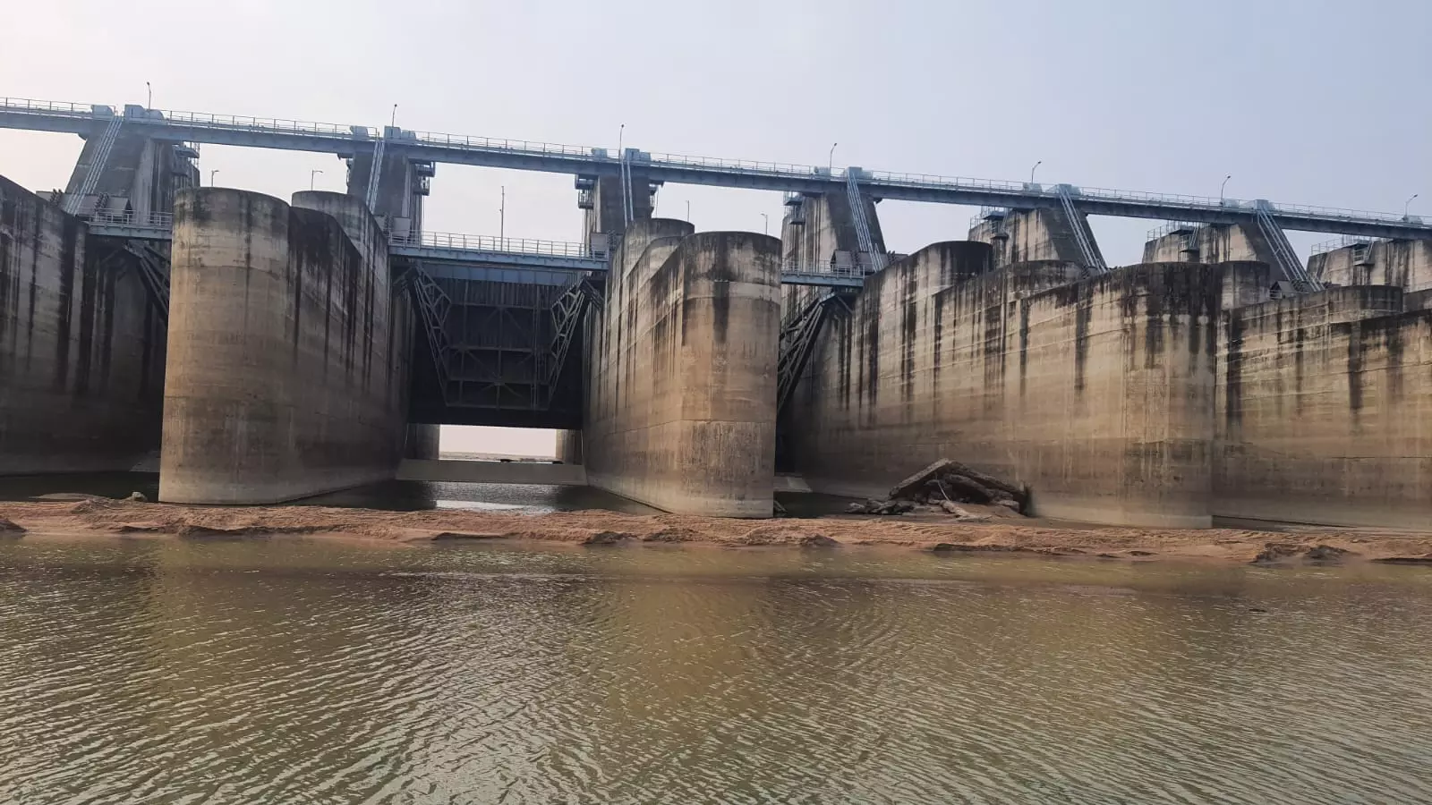 NDSA & CSRS teams inspect Medigadda and Annaram barrages