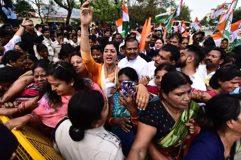 Odisha: Congress Women Activists Clash With Police During Protest Rally