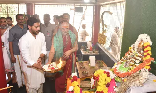 CM Jagan Visits Visakha Sarada Peetam, Offers Prayers