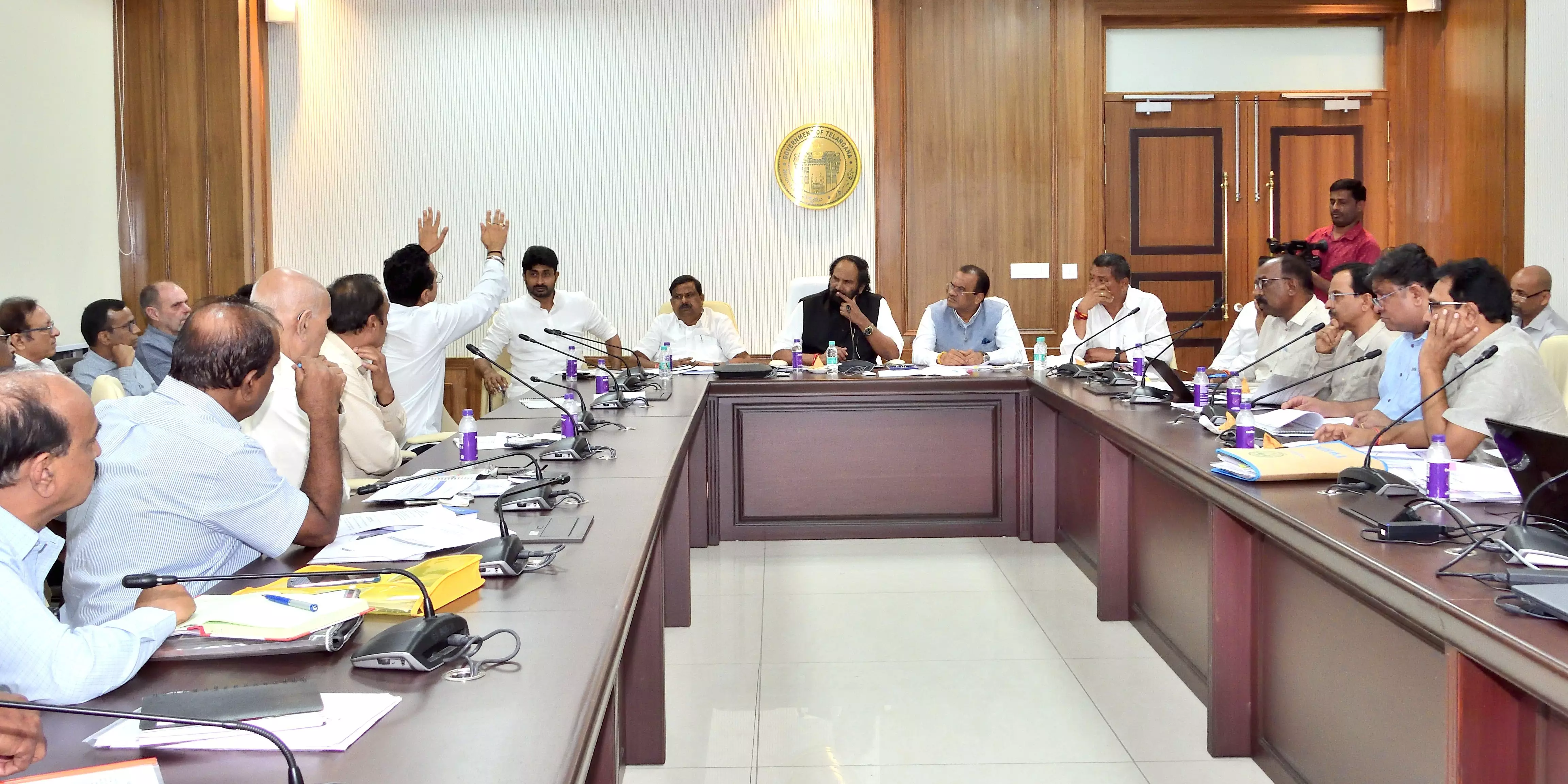 Panel of officials for speedy completion of SLBC tunnel project: Uttam