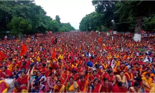 Big Move: Asst. PF Commissioner asks Odisha govt to extend social security benefits to mid-day meal, Anganwadi workers