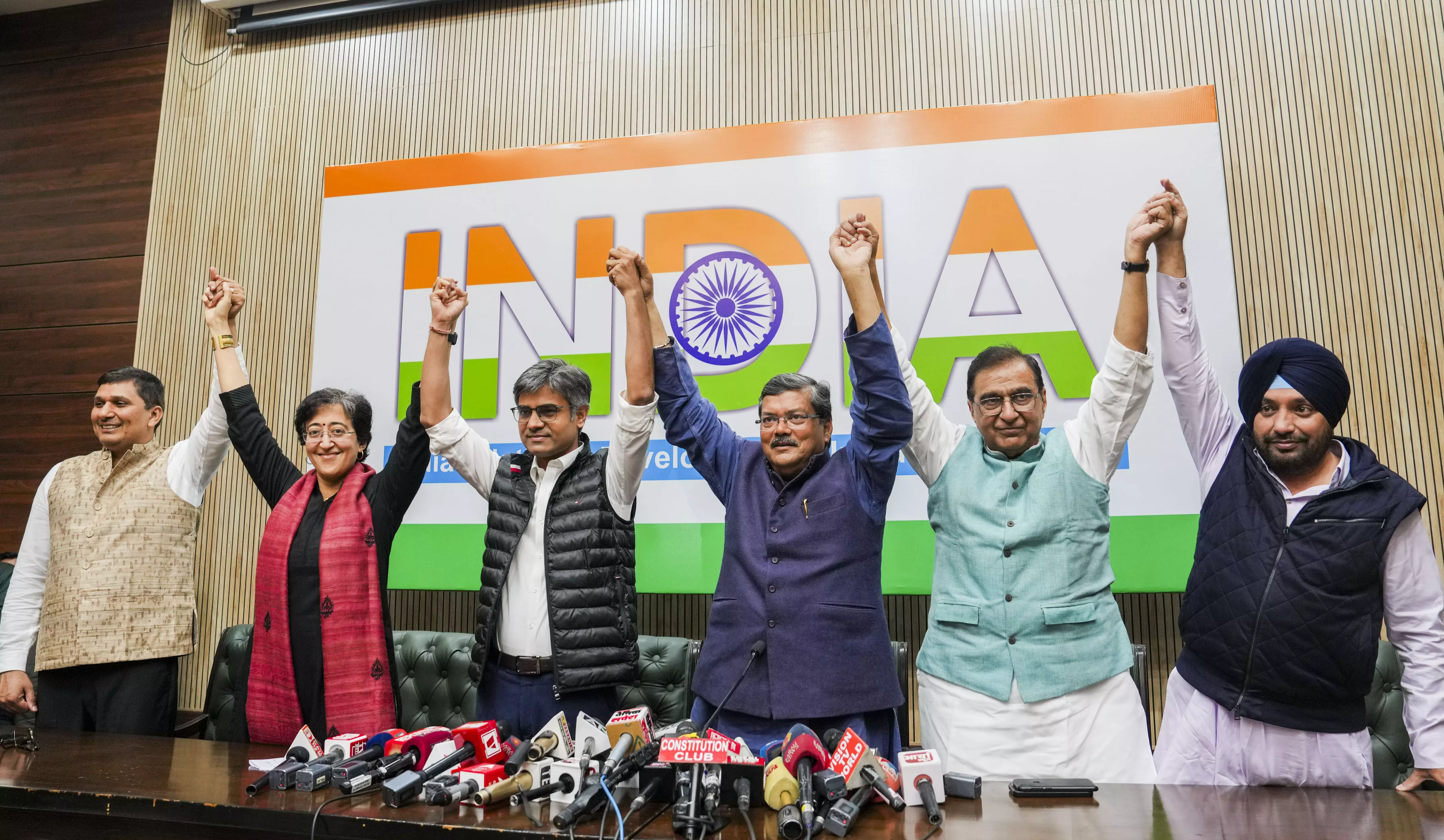 LS polls: AAP, Cong to share seats in Delhi, Gujarat, Goa, Haryana; contest separately in Punjab LS polls: AAP, Cong to share seats in Delhi, Gujarat, Goa, Haryana; contest separately in Punjab