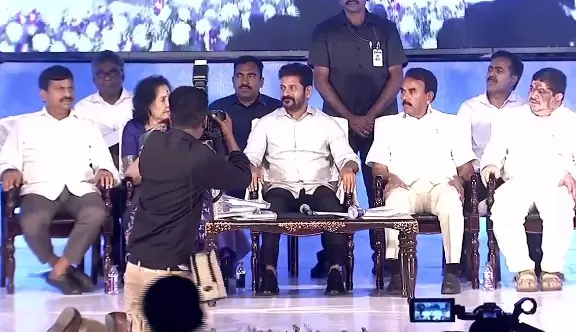 CM Revanth: Not Having Geeta Reddy in Cabinet is a Shortcoming, Takes Part in Eashwari Bai Death Anniversary CM Revanth: Not Having Geeta Reddy in Cabinet is a Shortcoming, Takes Part in Eashwari Bai Death Anniversary
