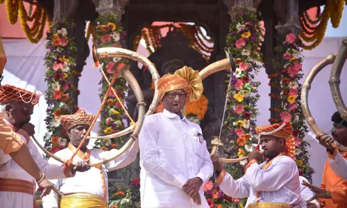 Sharad Pawar Unveils his Party’s New Poll Symbol at Raigad Fort