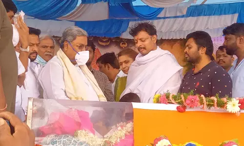 Karnataka: Surapur MLA Raja Venkatappa Naik Laid to Rest with State Honors