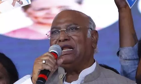 AICC President Mallikarjun Kharge Affirms Congress Unity and Straight Voting in Rajya Sabha Election
