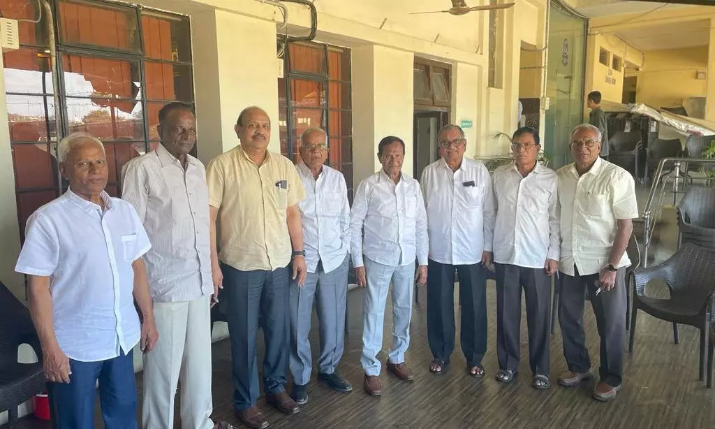 VV Boys High School 1960 Batch Reunites After 64 Years