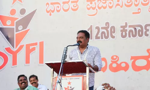 Actor Prakash Raj Voices Concerns Over Hindu Rashtra and Caste Classification