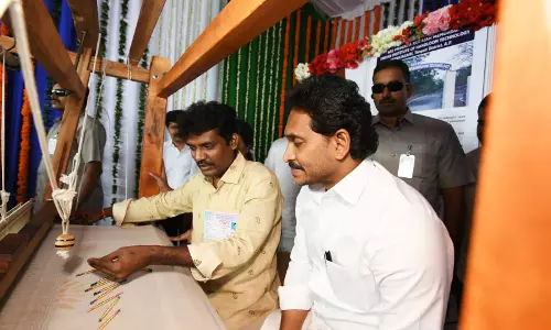 Andhra Pradesh: Rs 1,432.82 Crore Welfare Aid for One Lakh Weavers